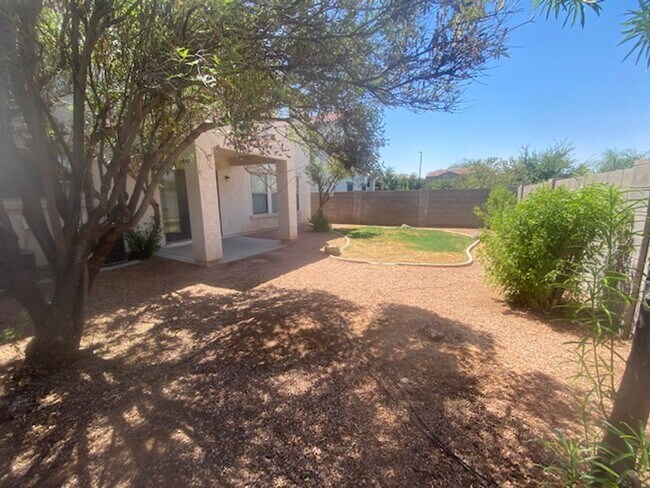 2484 S Marble St Gilbert, AZ 85295 photo 3