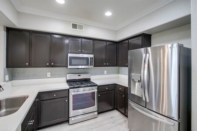 1338 Caminito Fabrizio Chula Vista, CA 91915 photo 3