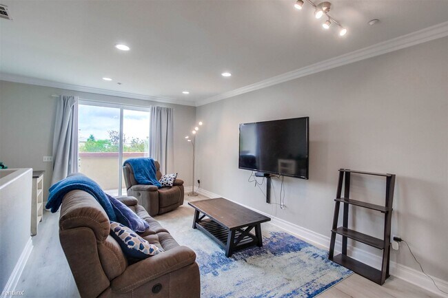 1338 Caminito Fabrizio Chula Vista, CA 91915