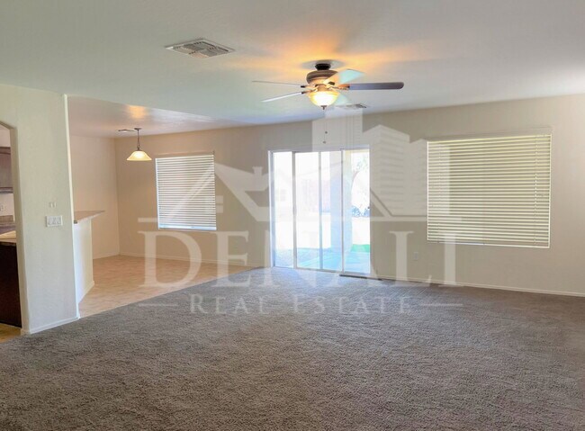 31443 N Cactus Dr San Tan Valley, AZ 85143 photo 3