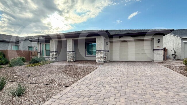 3355 E Constance Wy Phoenix, AZ 85042 photo 2