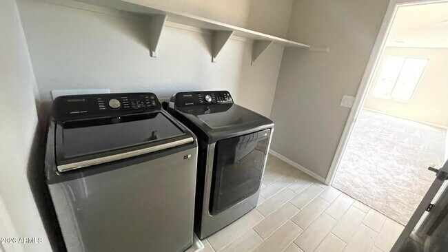 9430 E Sector Dr photo 4
