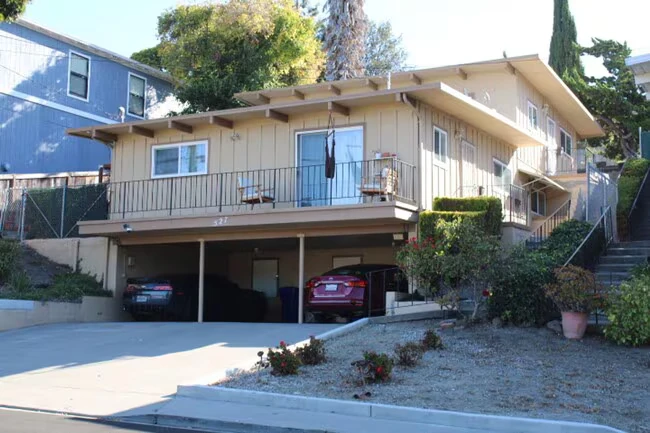 527 Vaqueros Ave photo 2
