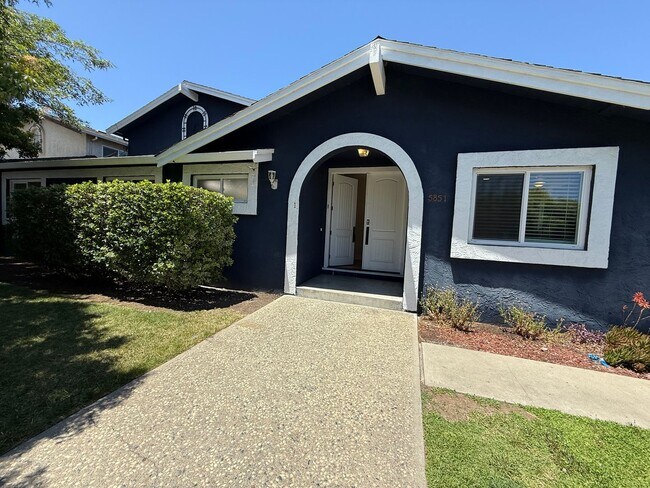 5851 El Zuparko Dr San Jose, CA 95123 photo 2