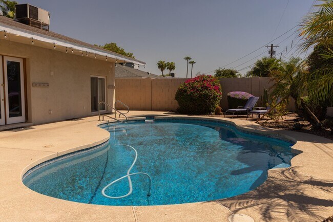 6821 E Palm Ln Scottsdale, AZ 85257 photo 4