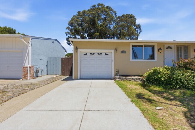 222 Indio Dr South San Francisco, CA 94080 photo 2