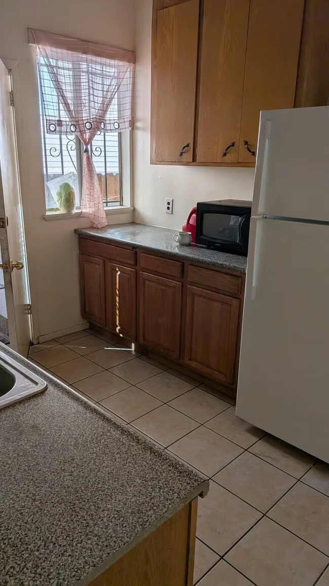 1708 41st Ave Oakland, CA 94601 photo 5