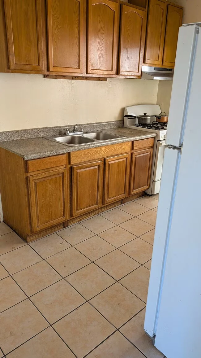 1708 41st Ave Oakland, CA 94601 photo 4