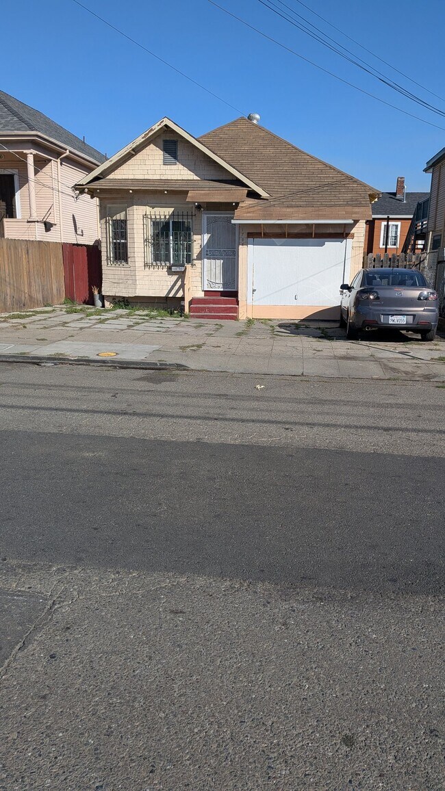 1708 41st Ave Oakland, CA 94601