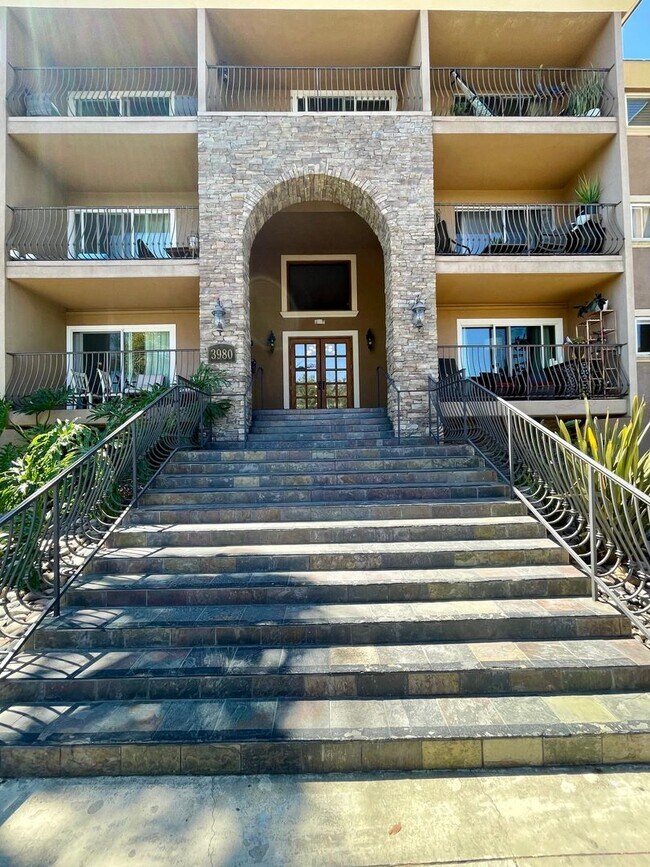 3980 8th Ave San Diego, CA 92103 photo 2