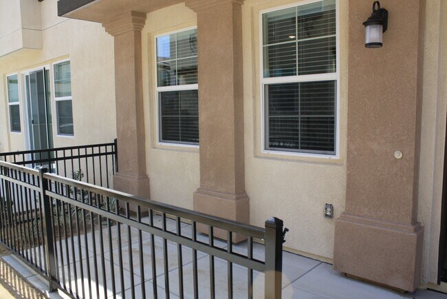 40431 Calle Real Murrieta, CA 92563