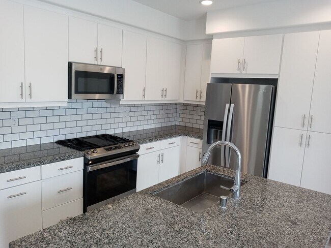 31210 Via Nubes Temecula, CA 92592 photo 2