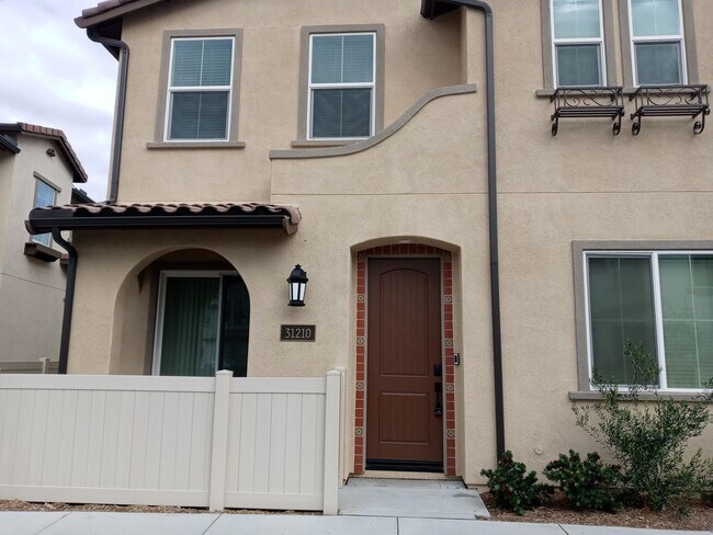 31210 Via Nubes Temecula, CA 92592