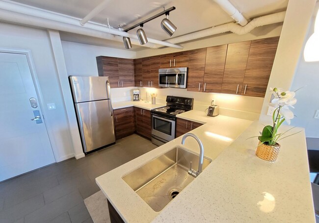 535 W Thomas Rd Phoenix, AZ 85013 photo 4