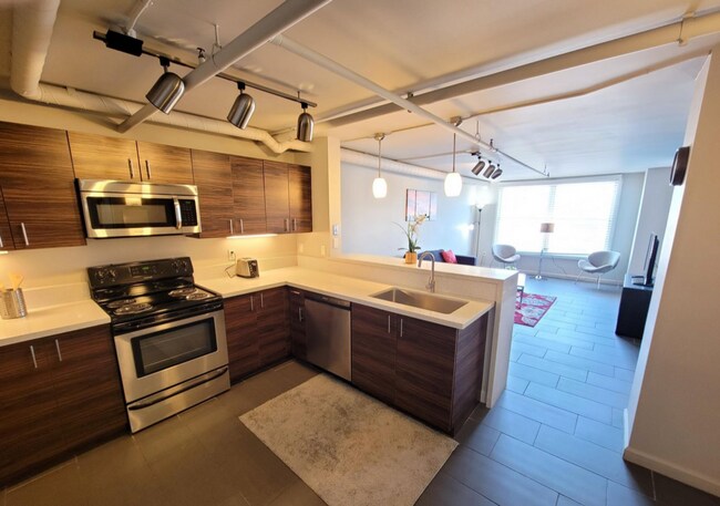 535 W Thomas Rd Phoenix, AZ 85013 photo 3