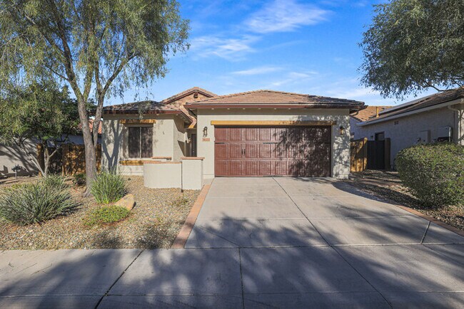 1622 W Big Oak St Phoenix, AZ 85085 photo 2