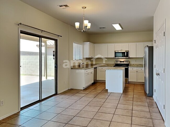 3529 W Glass Ln Phoenix, AZ 85041 photo 4