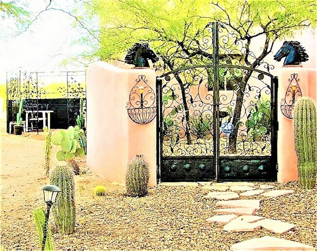 14128 E Red Range Way Scottsdale, AZ 85262 photo 2