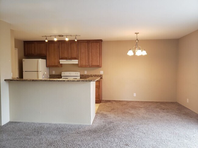2415 Adirondack Row San Diego, CA 92139 photo 2