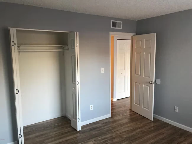 4410 E Pueblo Ave Phoenix, AZ 85040 photo 5