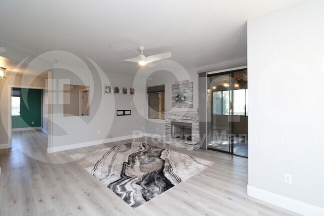 15151 N Frank Lloyd Wright Blvd Scottsdale, AZ 85260 photo 4