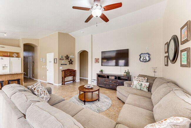 43854 W Cahill Dr Maricopa, AZ 85138 photo 4