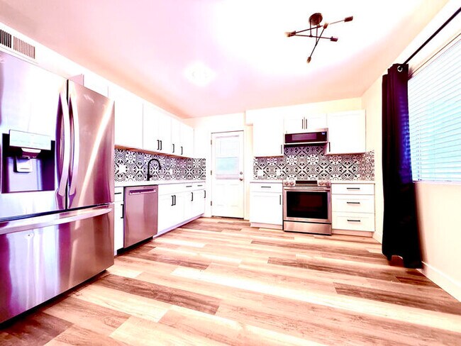 919 E Ocotillo Rd photo 2