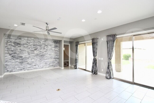 1830 E Aster Pl Chandler, AZ 85286 photo 4