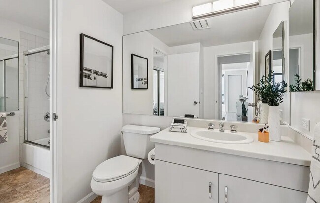 6363 Christie Ave Emeryville, CA 94608 photo 4
