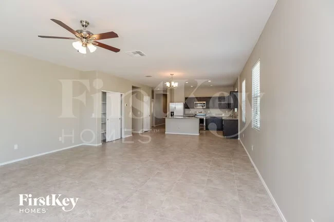 28335 N Chalcocite St San Tan Valley, AZ 85143 photo 3