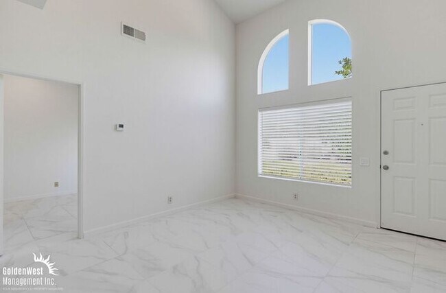 11586 Fury Ln El Cajon, CA 92019 photo 2
