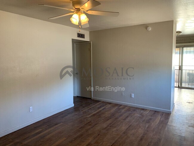 1204 S McClintock Dr Tempe, AZ 85281 photo 3