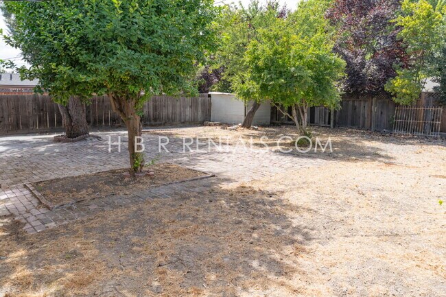 1261 N Tracy Blvd Tracy, CA 95376 photo 5