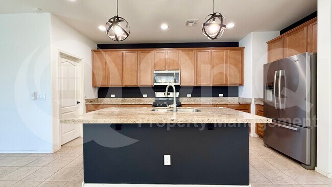 8567 S 40th Dr Phoenix, AZ 85339 photo 4