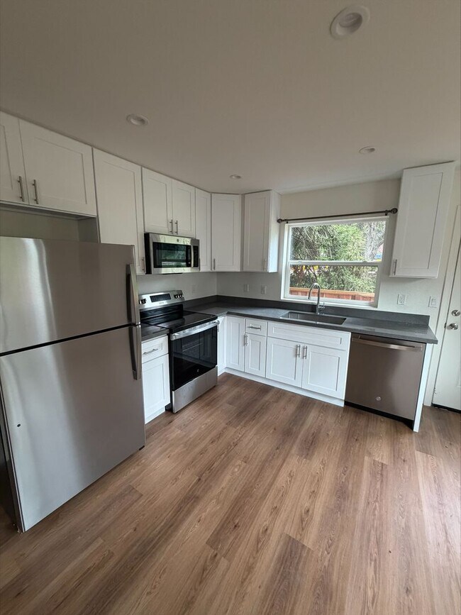 4331-4337 Brookdale Ave Oakland, CA 94619