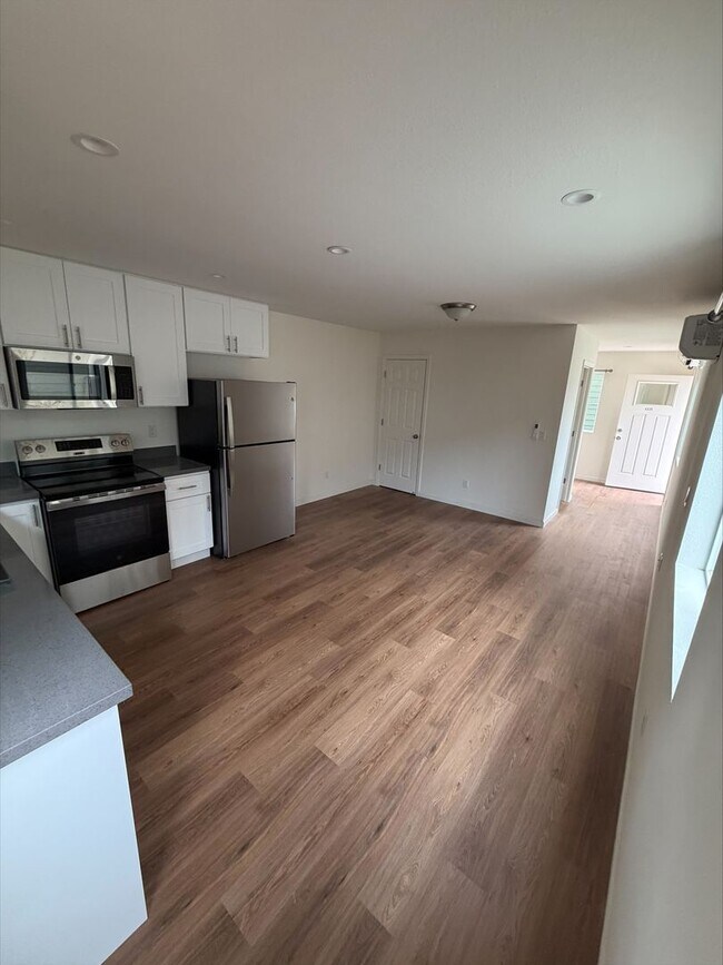 4331-4337 Brookdale Ave Oakland, CA 94619 photo 3