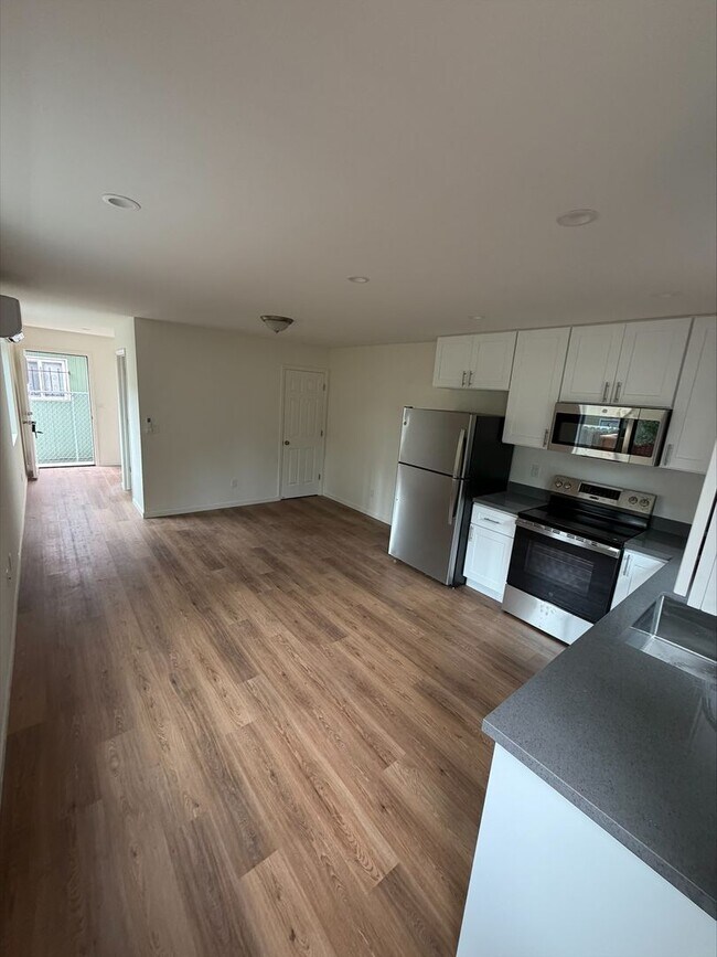 4331-4337 Brookdale Ave Oakland, CA 94619 photo 2