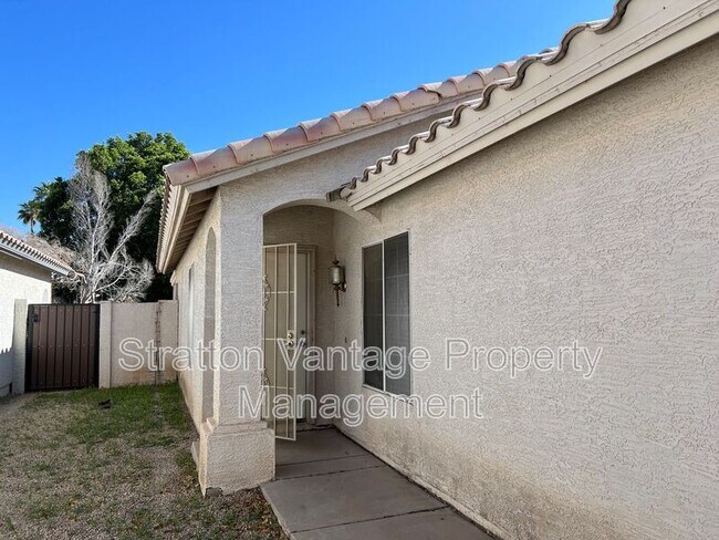 775 E Baylor Ln Chandler, AZ 85225 photo 2