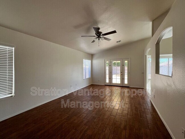 775 E Baylor Ln Chandler, AZ 85225 photo 3