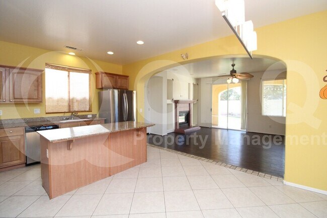 1150 N Crosscreek Dr Chandler, AZ 85225 photo 5