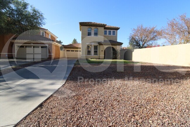 1150 N Crosscreek Dr Chandler, AZ 85225 photo 2