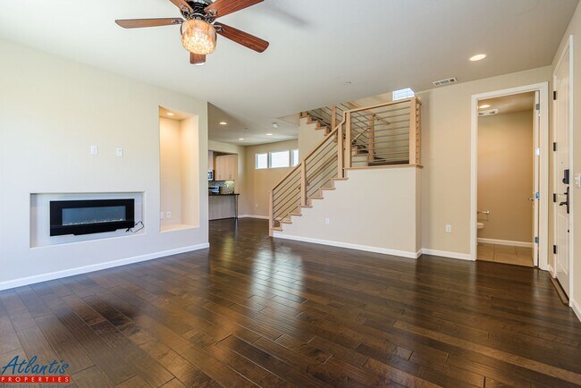 822 Tina Speciale Pl photo 4