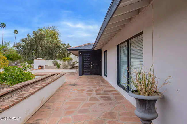 5401 E Exeter Blvd Phoenix, AZ 85018 photo 5