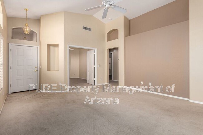 10652 W Coronado Rd Avondale, AZ 85392 photo 3