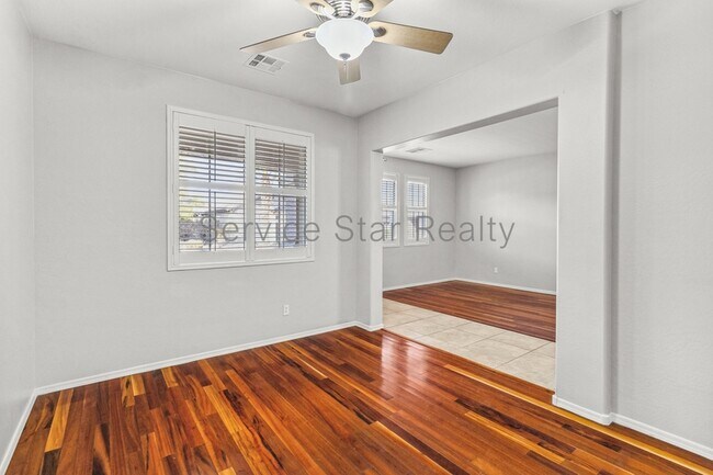 14553 W Cortez St Surprise, AZ 85379 photo 4