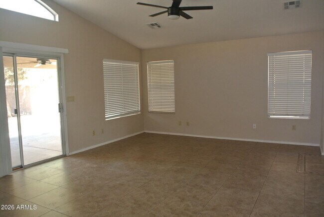 6814 W Louise Dr Glendale, AZ 85310 photo 5