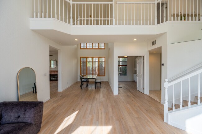 11267 Paul Barwick Ct San Diego, CA 92126 photo 3
