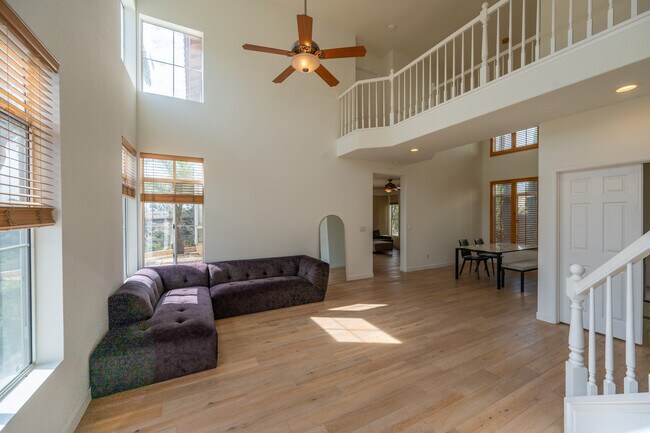 11267 Paul Barwick Ct San Diego, CA 92126 photo 4