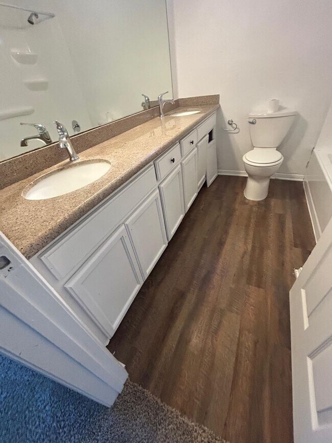 8026 Linda Vista Rd San Diego, CA 92111 photo 4