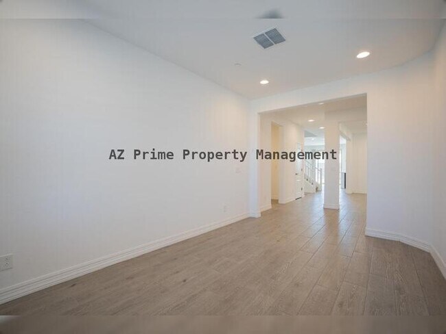 13209 W Cliffrose Rd Peoria, AZ 85383 photo 5